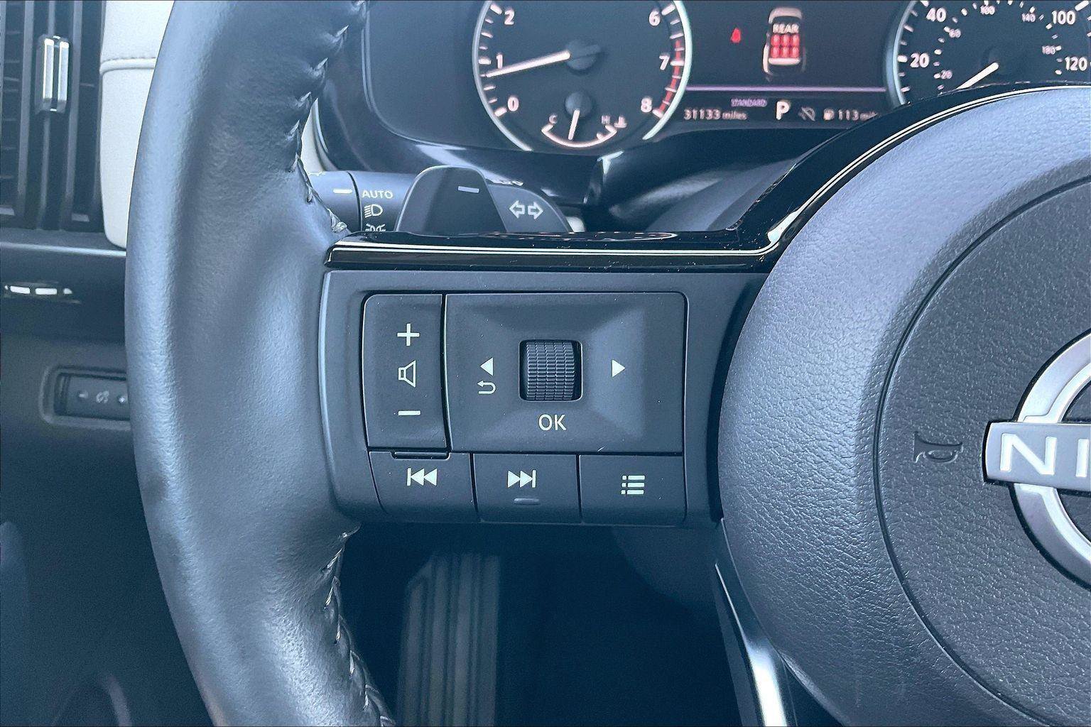 Certified 2024 Nissan Pathfinder SL FWD image 20