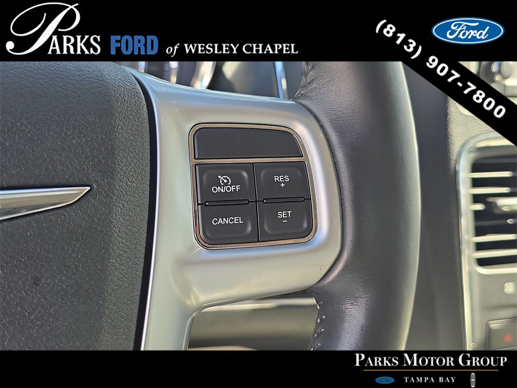 Used 2012 Chrysler Town & Country Touring-L w/ Premium Group image 30