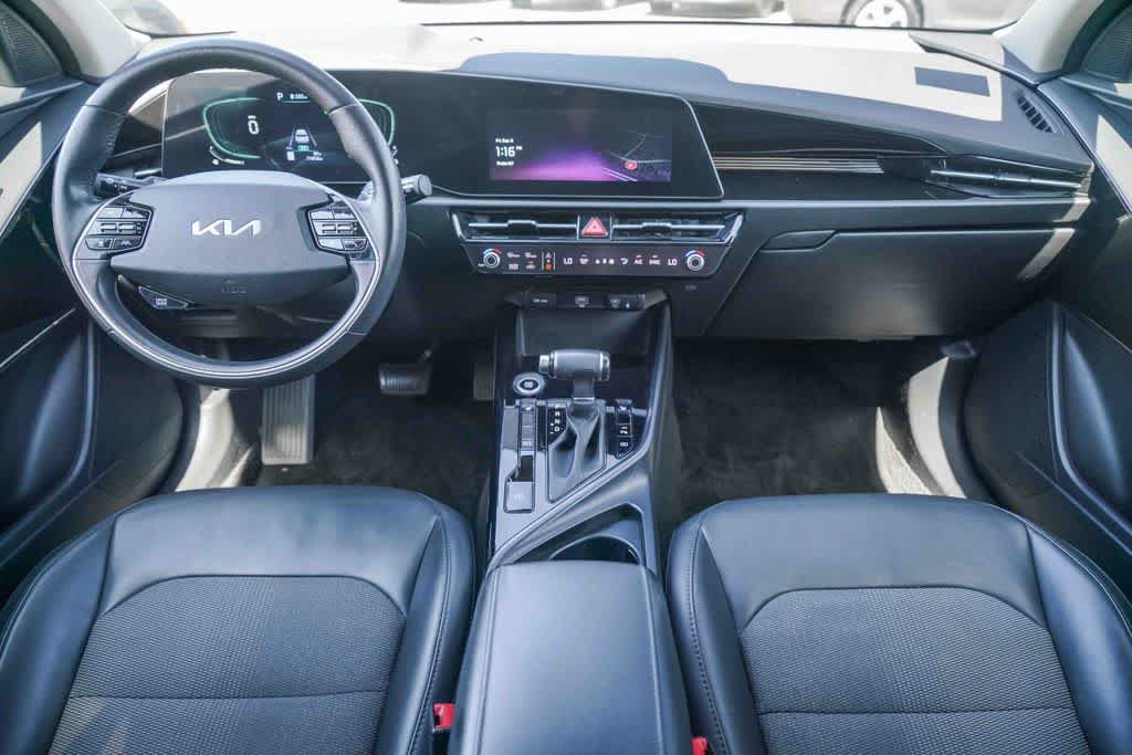 Certified 2023 Kia Niro EX FWD image 11