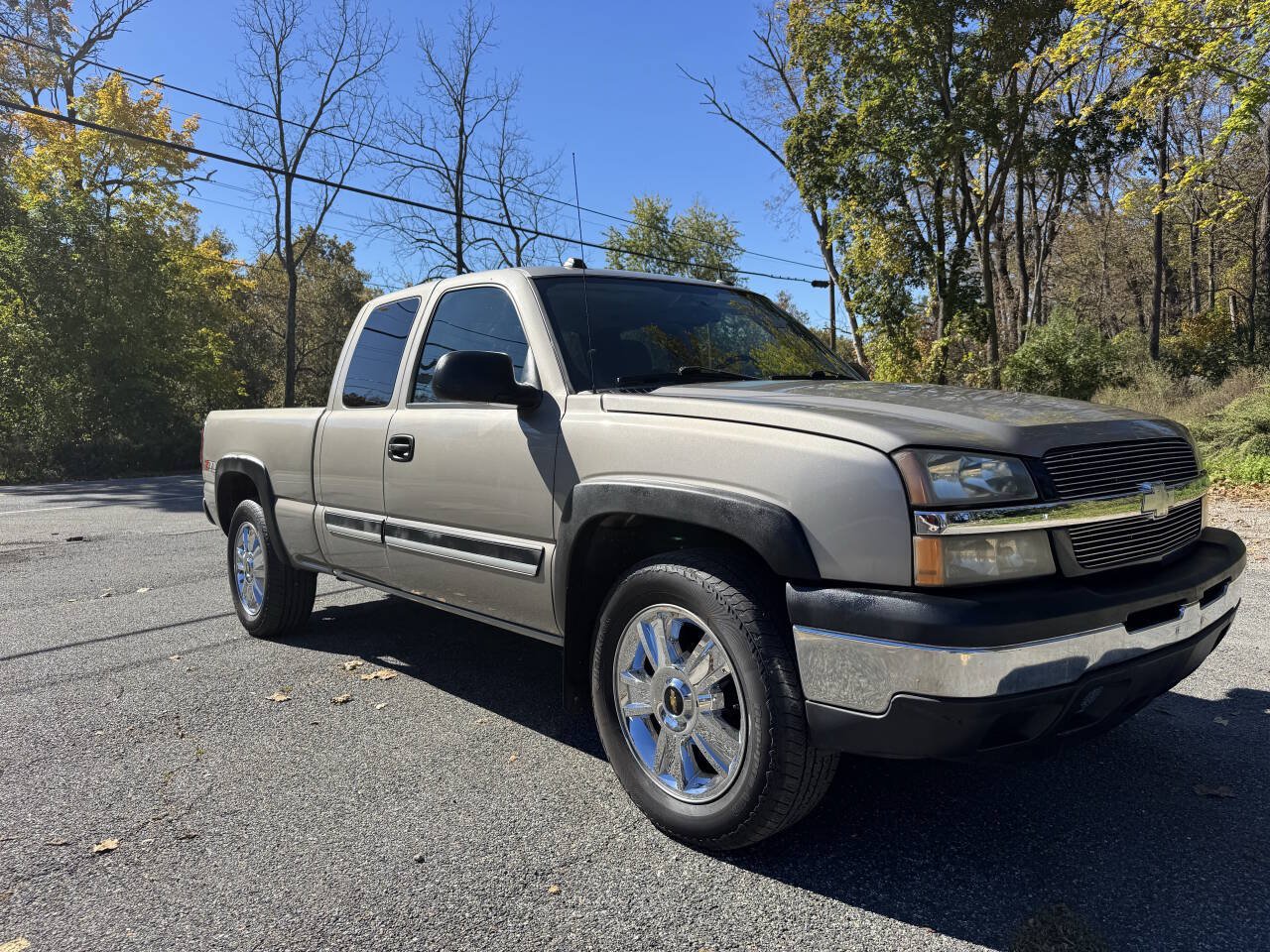 Used 2004 Chevrolet Silverado 1500 4x4 Extended Cab w/ Light Duty Power Package image 5