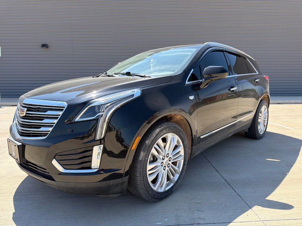 Used 2018 Cadillac XT5 Premium Luxury AWD/4WD image 2
