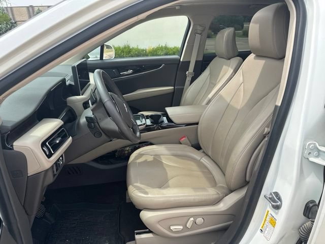 Used 2023 Lincoln Nautilus Reserve AWD/4WD image 9