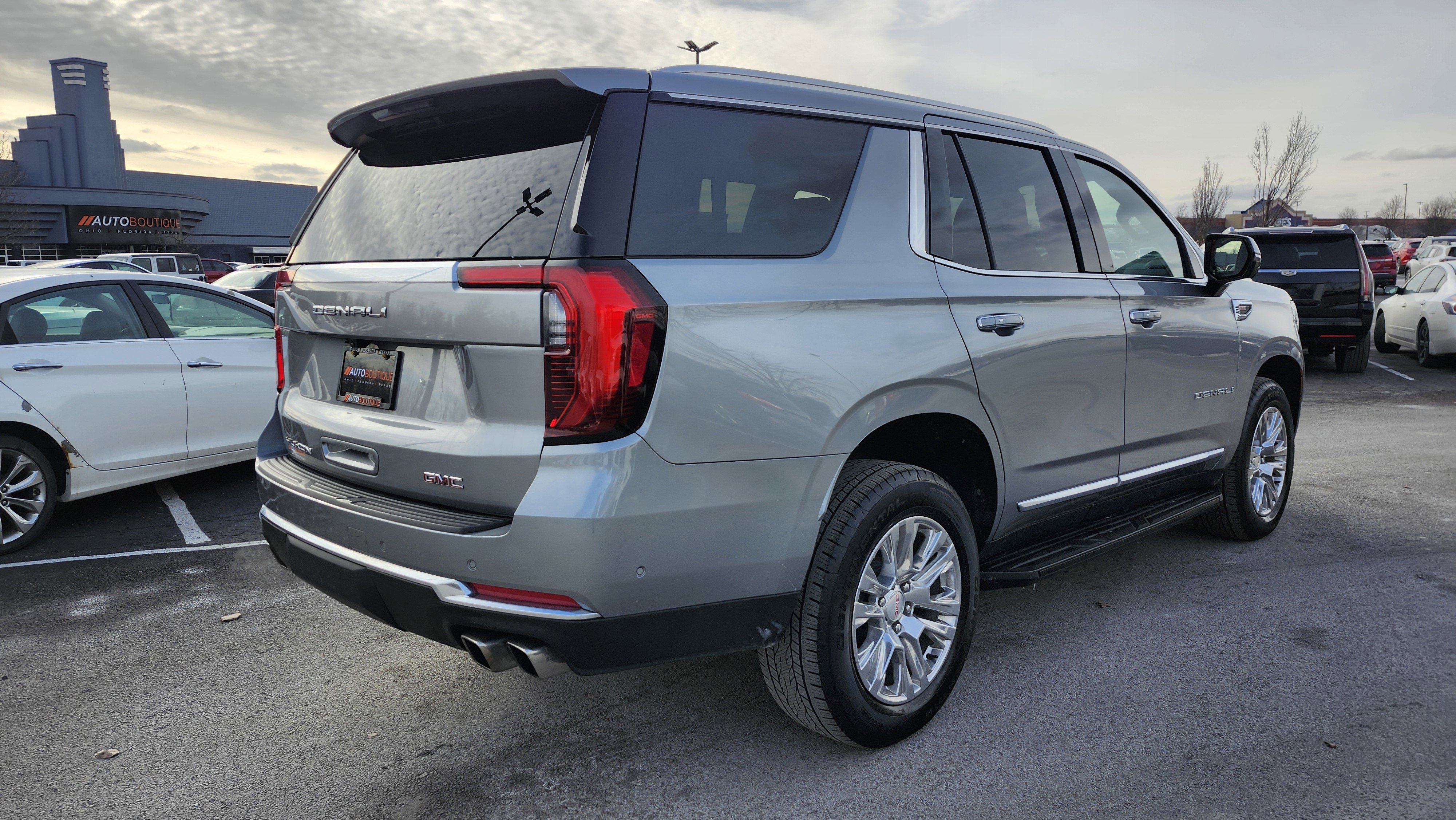 Used 2025 GMC Yukon Denali image 19