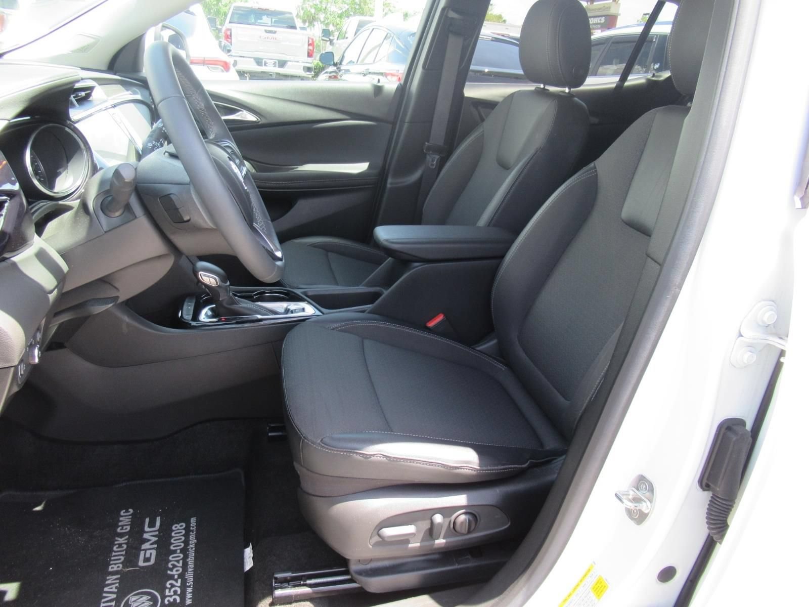 Used 2023 Buick Encore GX Preferred w/ Cold Weather Comfort Package FWD image 18