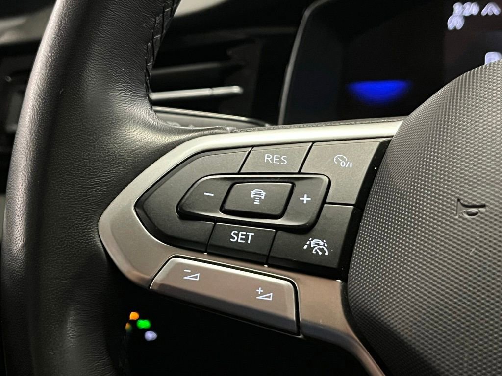 Used 2025 Volkswagen Jetta Sport FWD image 21