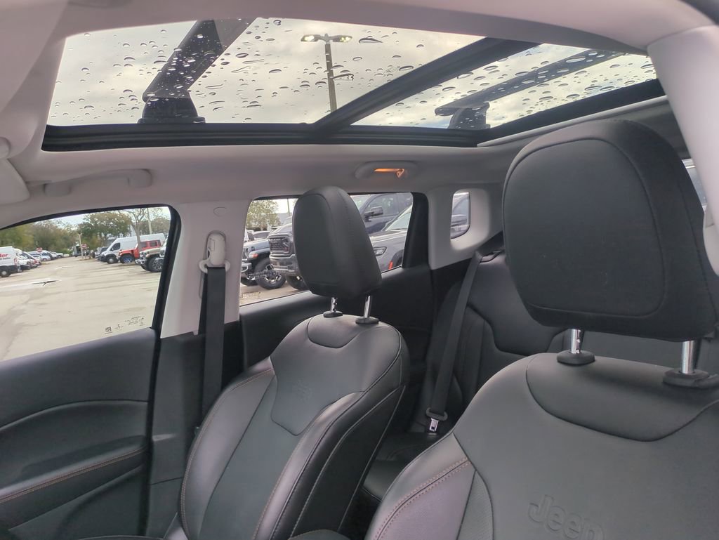 Used 2020 Jeep Compass Limited image 22