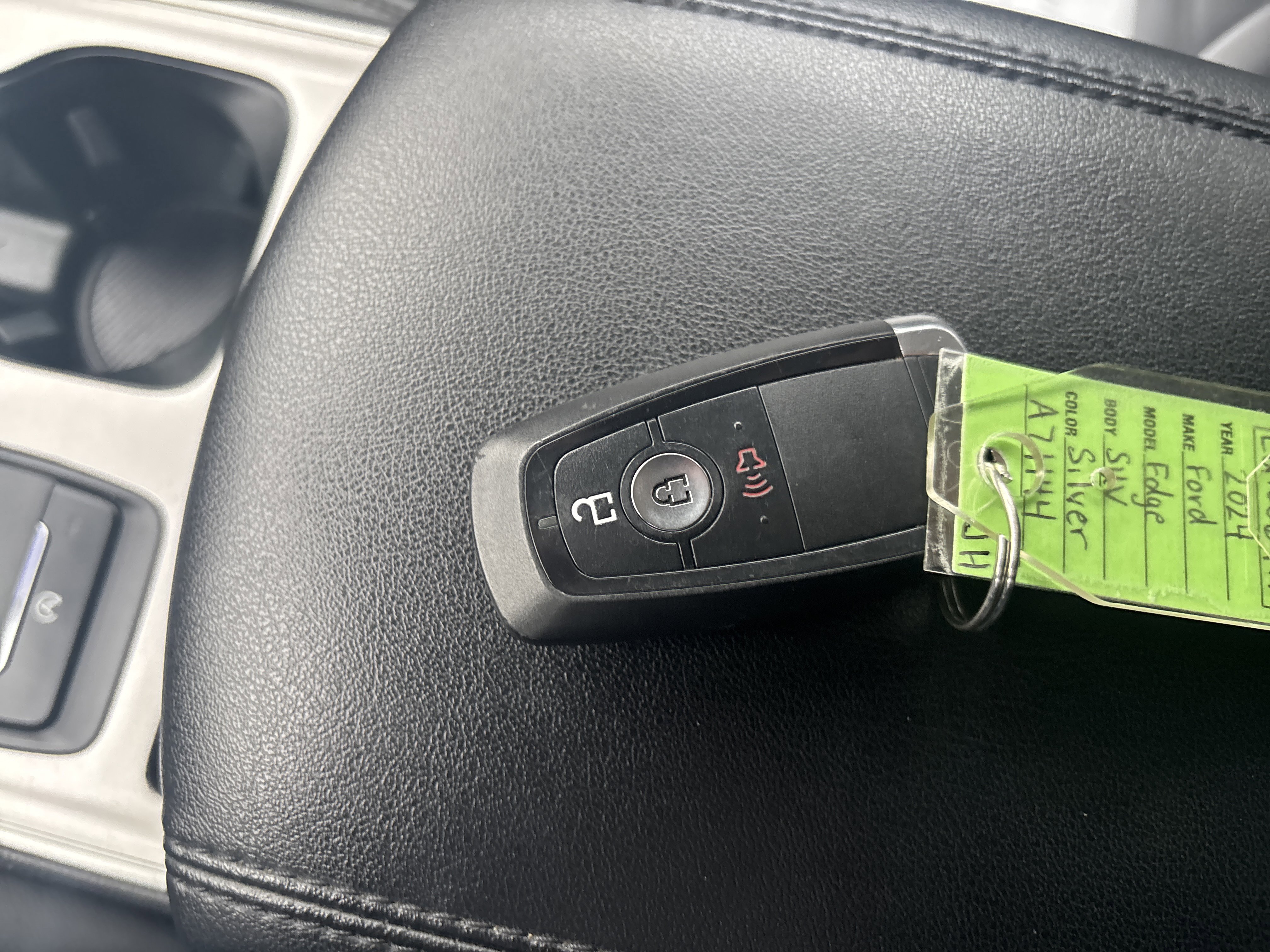 Used 2024 Ford Edge SEL image 32