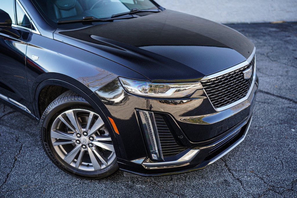 Used 2023 Cadillac XT6 Premium Luxury image 6