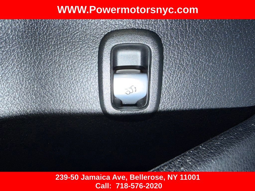 Used 2022 Mercedes-Benz C 300 4MATIC Sedan w/ Pinnacle Trim Package image 47