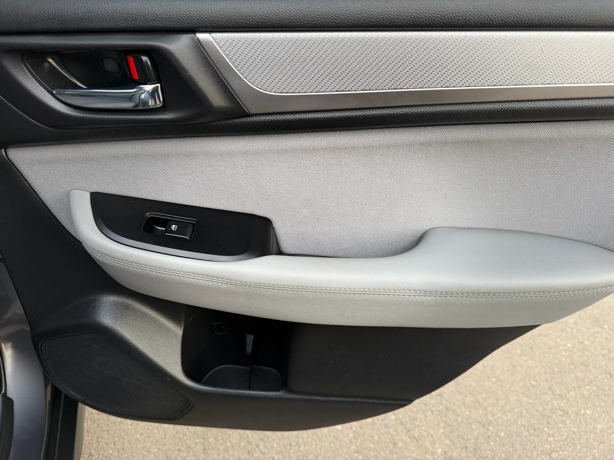 Used 2018 Subaru Outback 2.5i Premium AWD/4WD image 19