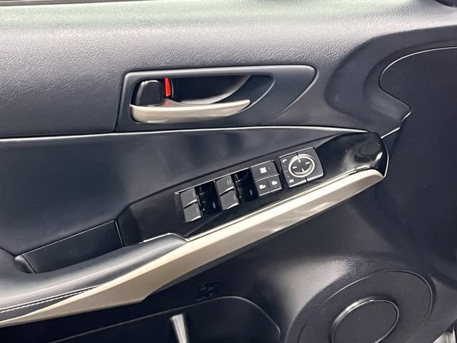 Used 2017 Lexus IS 200t RWD image 10