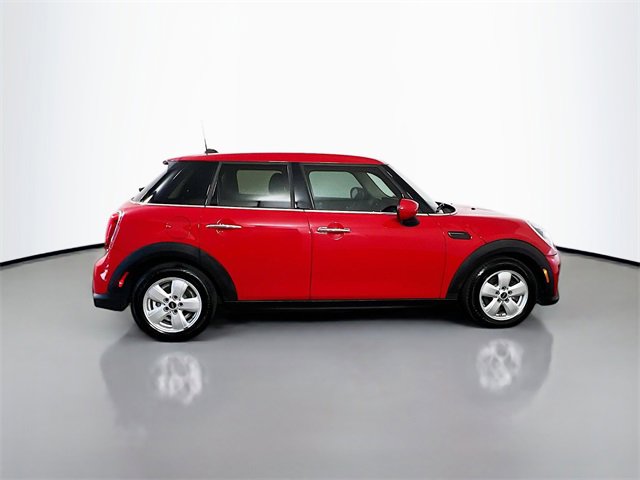 Used 2022 MINI Cooper 4-Door Hardtop image 10