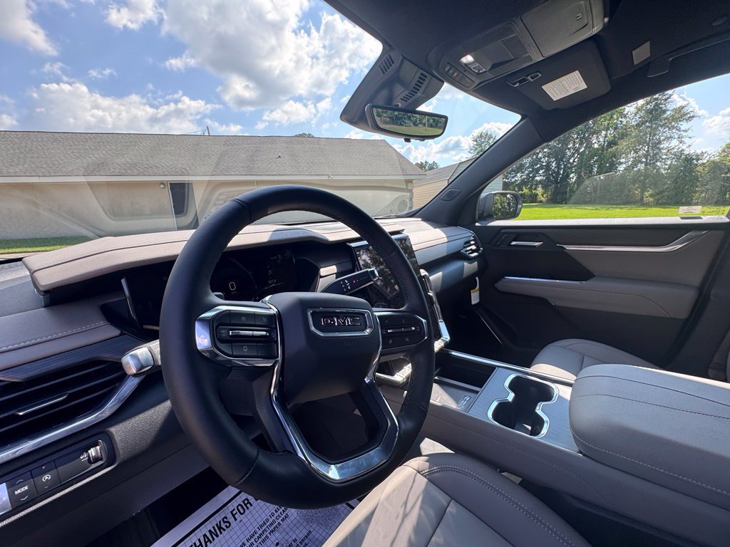 Used 2026 GMC Acadia Elevation w/ Elevation Premium Package FWD image 27