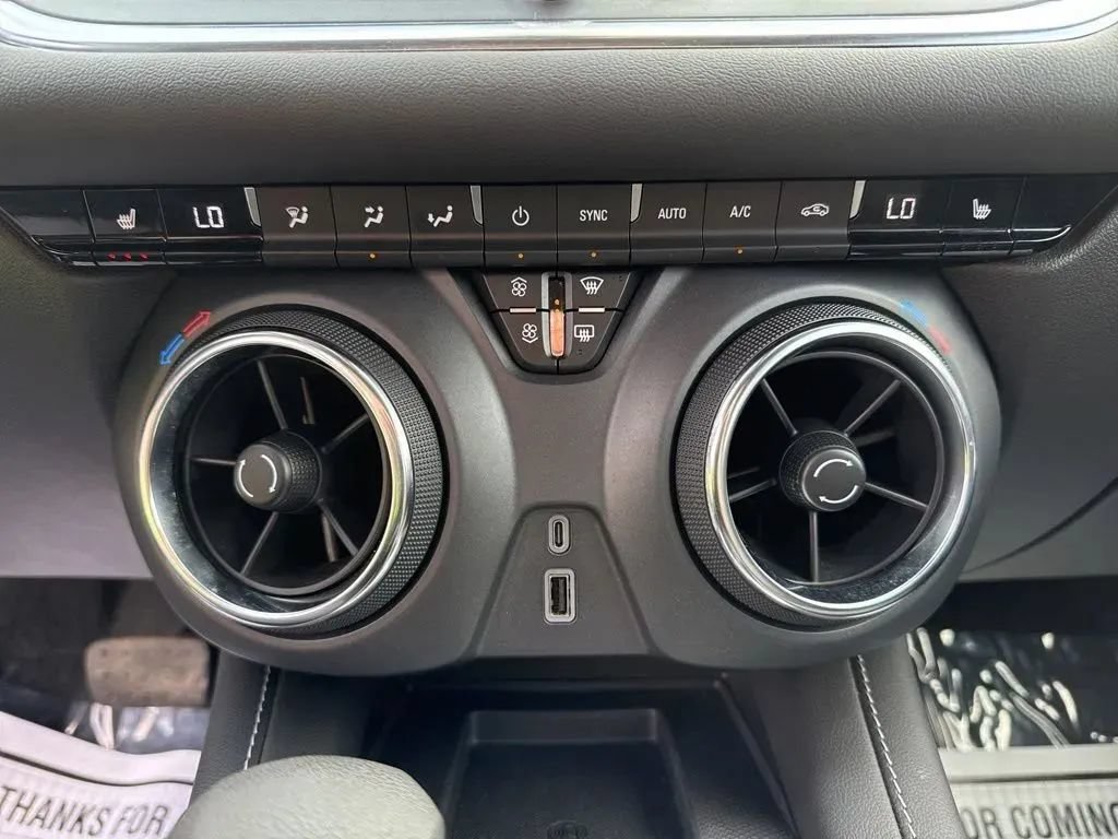 Used 2024 Chevrolet Blazer LT w/ Convenience Package FWD image 24