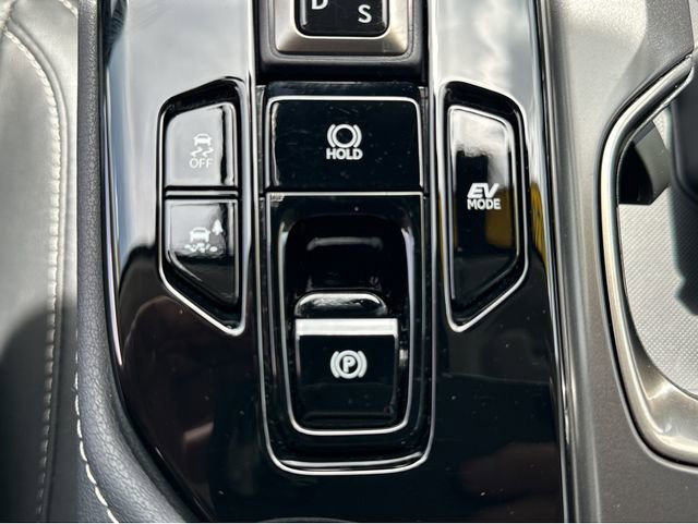 Certified 2026 Lexus NX 350h AWD w/ Accessory Package (2T) image 32