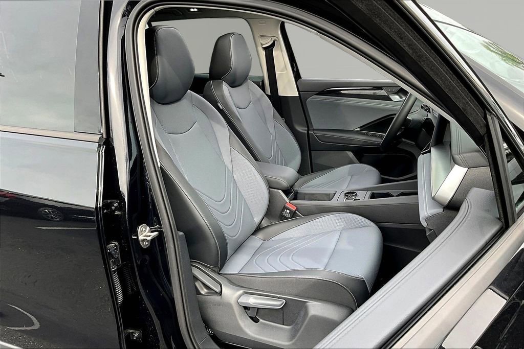 New 2026 Volkswagen Tiguan SE image 27