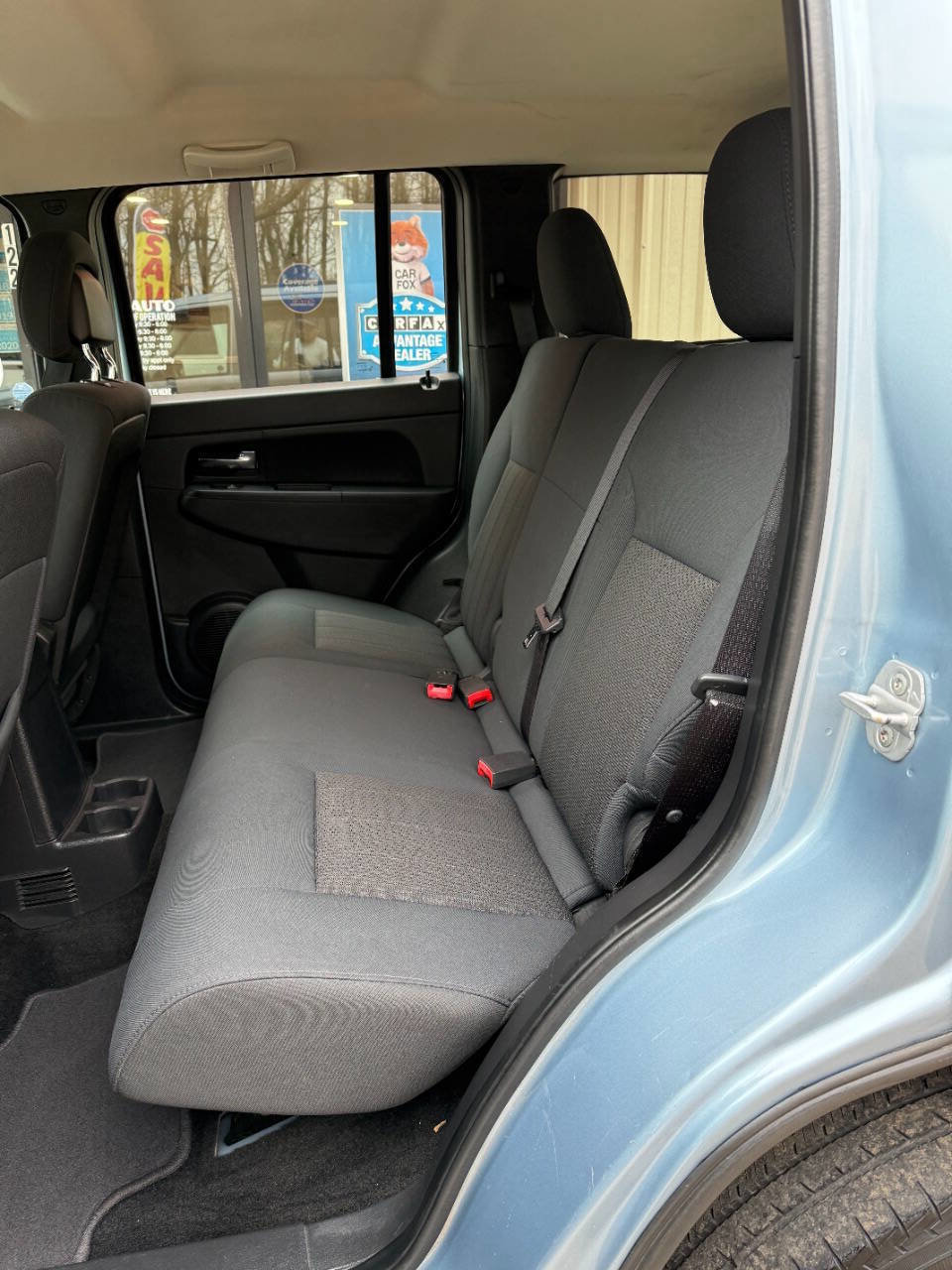 Used 2012 Jeep Liberty Sport image 13
