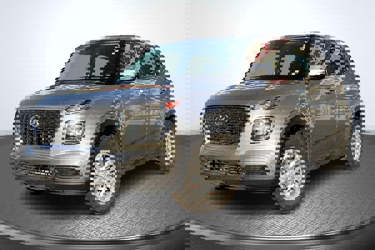 Used 2024 Hyundai Venue SE image 12