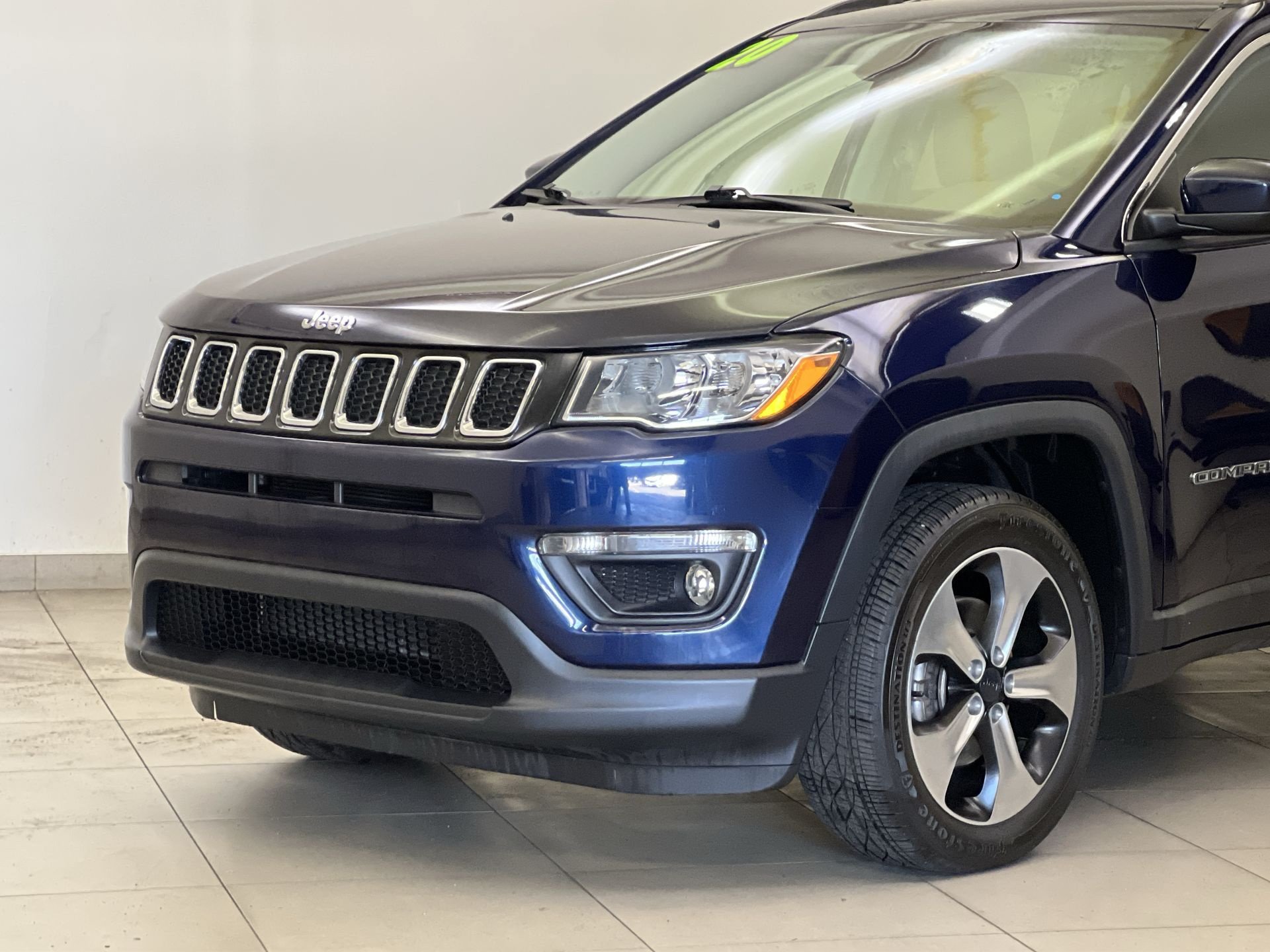 Used 2020 Jeep Compass Latitude w/ Cold Weather Group AWD/4WD image 28