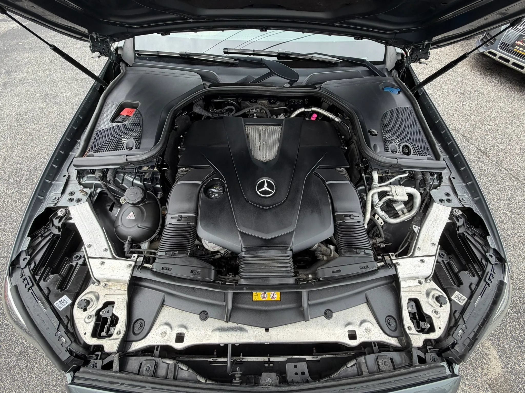 Used 2017 Mercedes-Benz E 400 4MATIC Wagon image 39