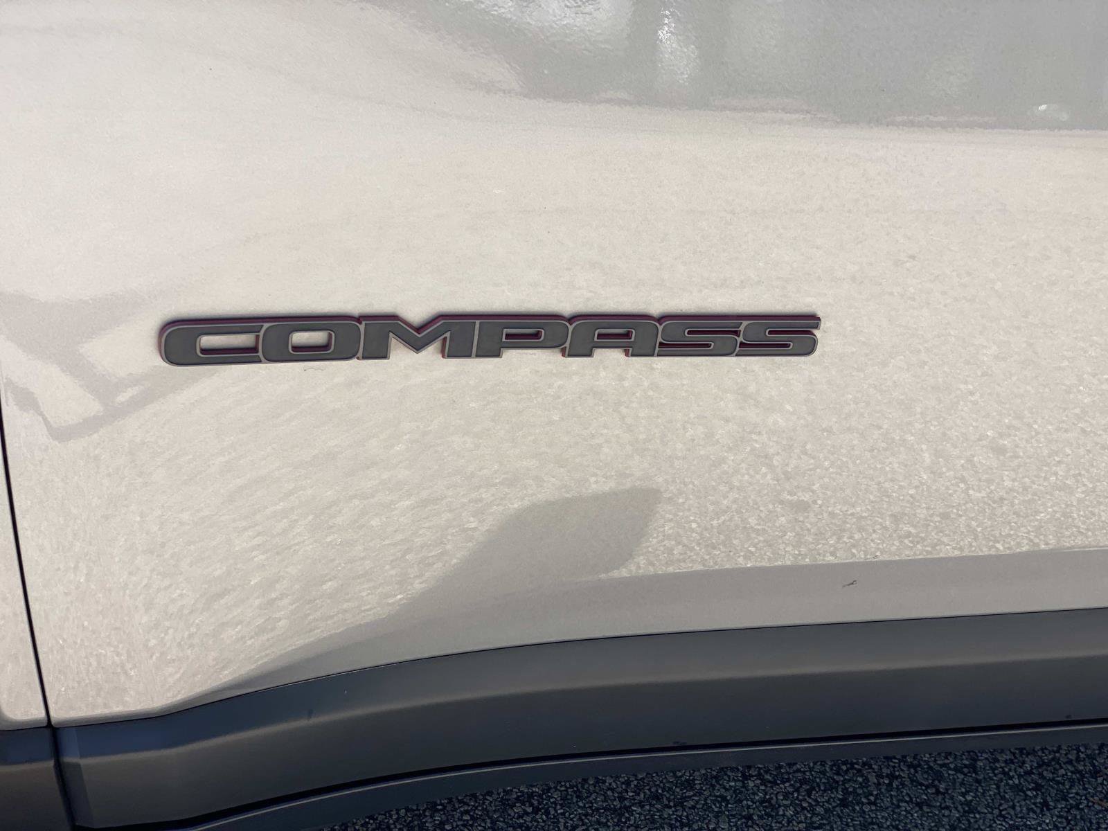 Used 2022 Jeep Compass Trailhawk w/ Sun and Sound Group AWD/4WD image 14