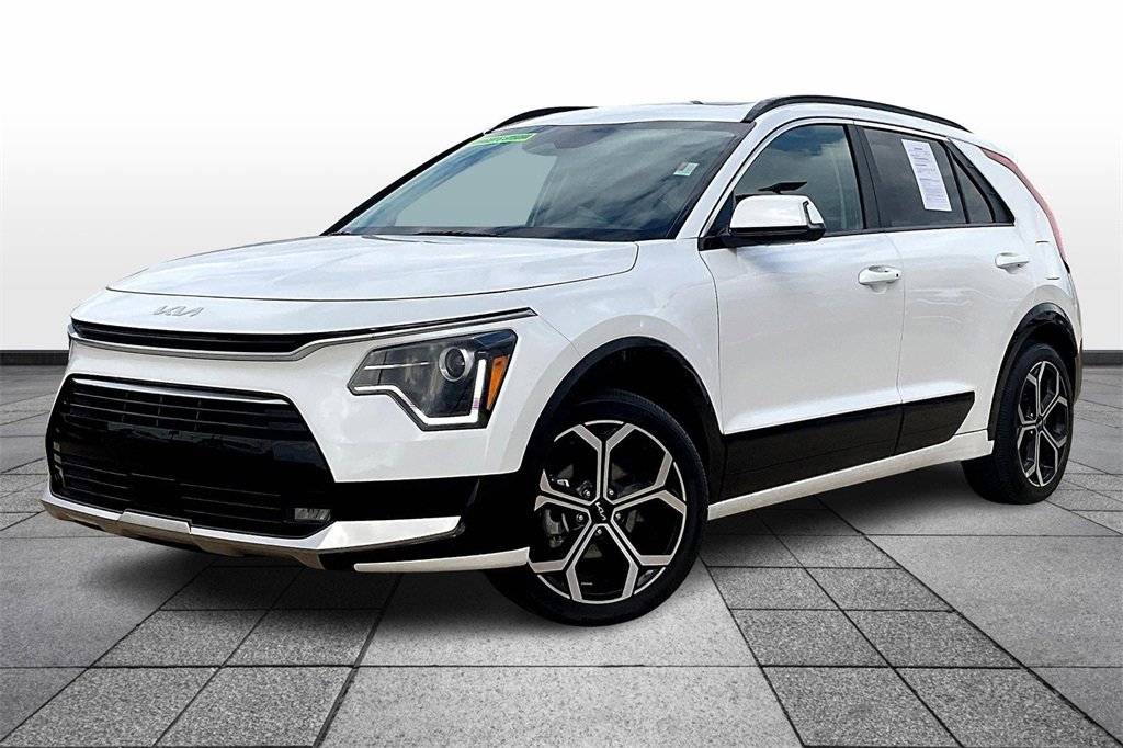 Used 2025 Kia Niro EX Touring