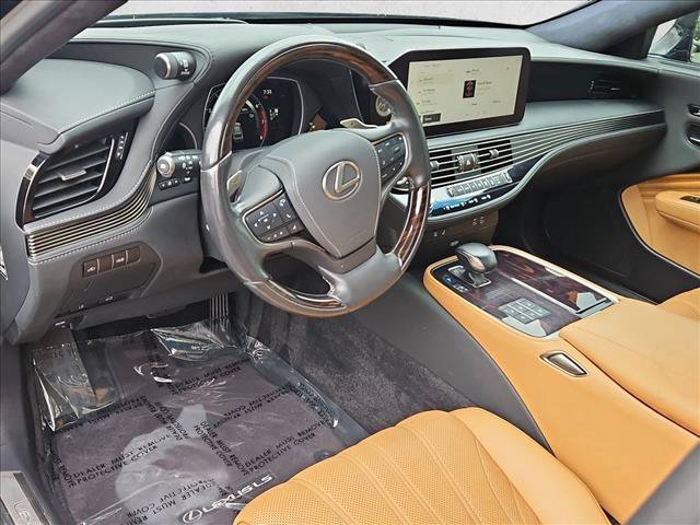 Used 2023 Lexus LS 500 w/ Interior Upgrade Package RWD image 10