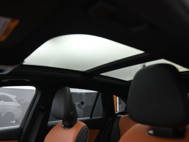 New 2025 Mercedes-Benz GLC 350e 4MATIC image 12