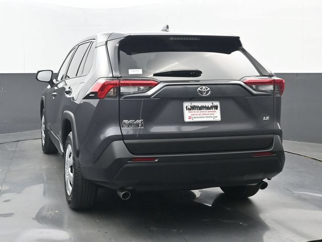 Used 2024 Toyota RAV4 LE FWD image 17