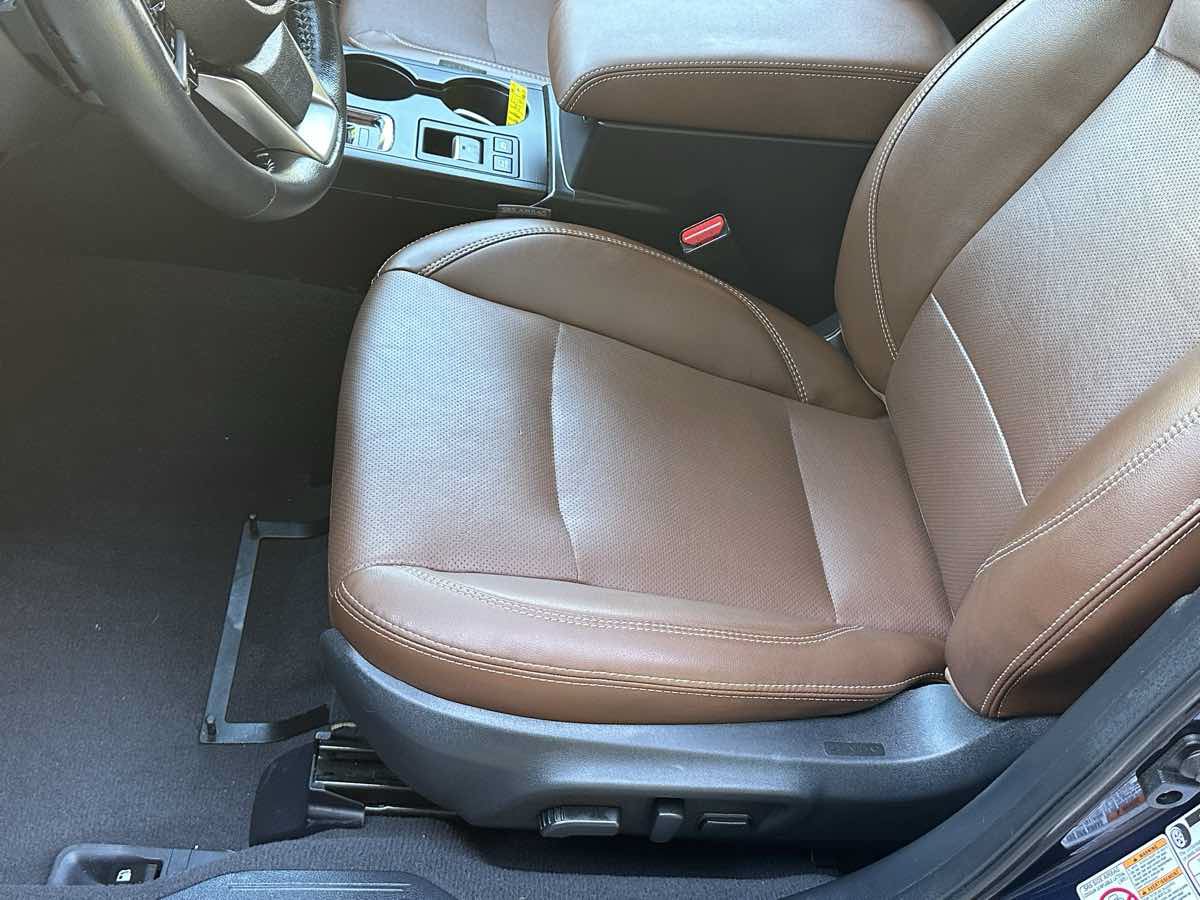 Used 2018 Subaru Outback 3.6R Touring AWD/4WD image 25