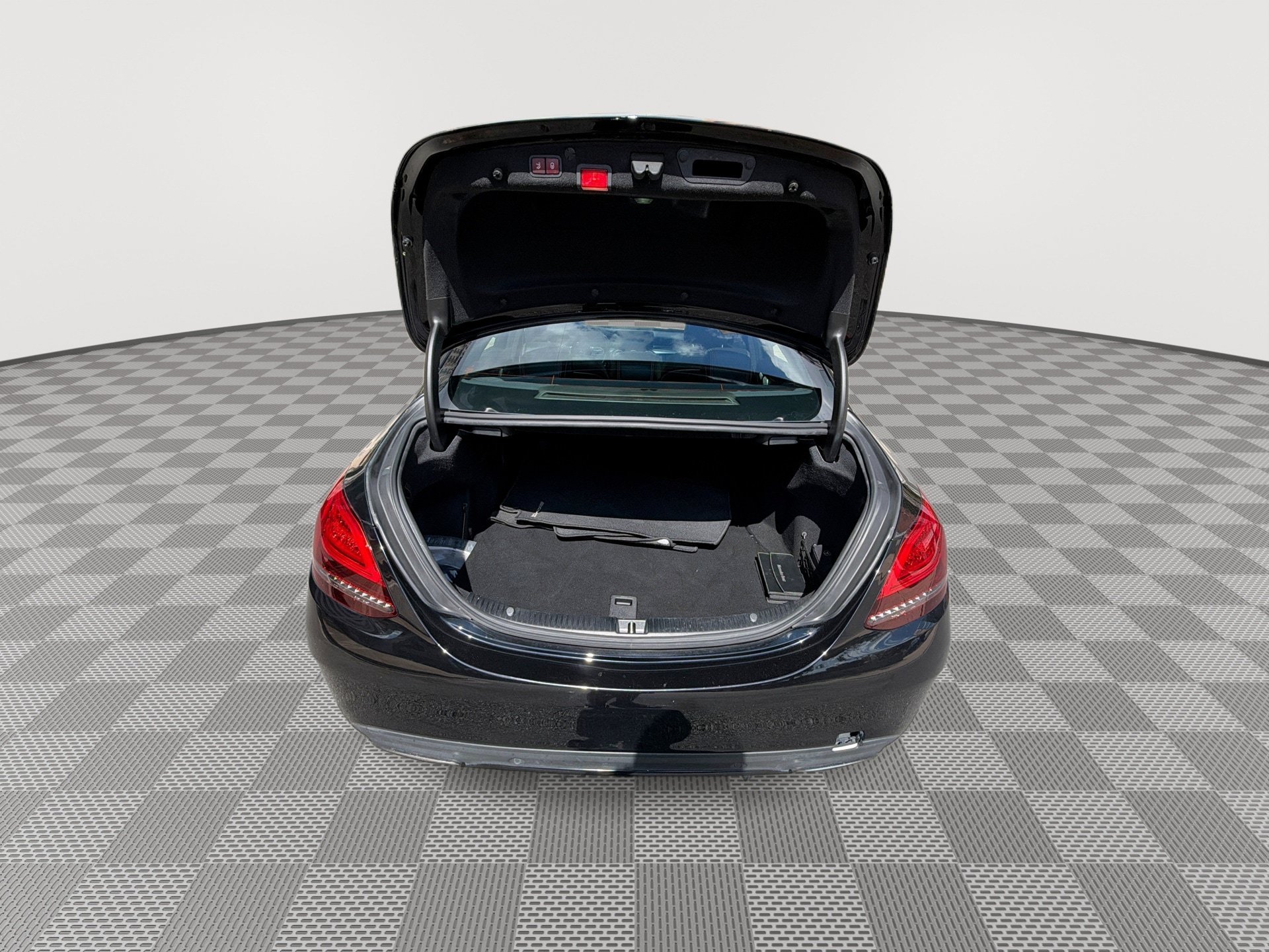Used 2019 Mercedes-Benz C 300 Sedan image 21