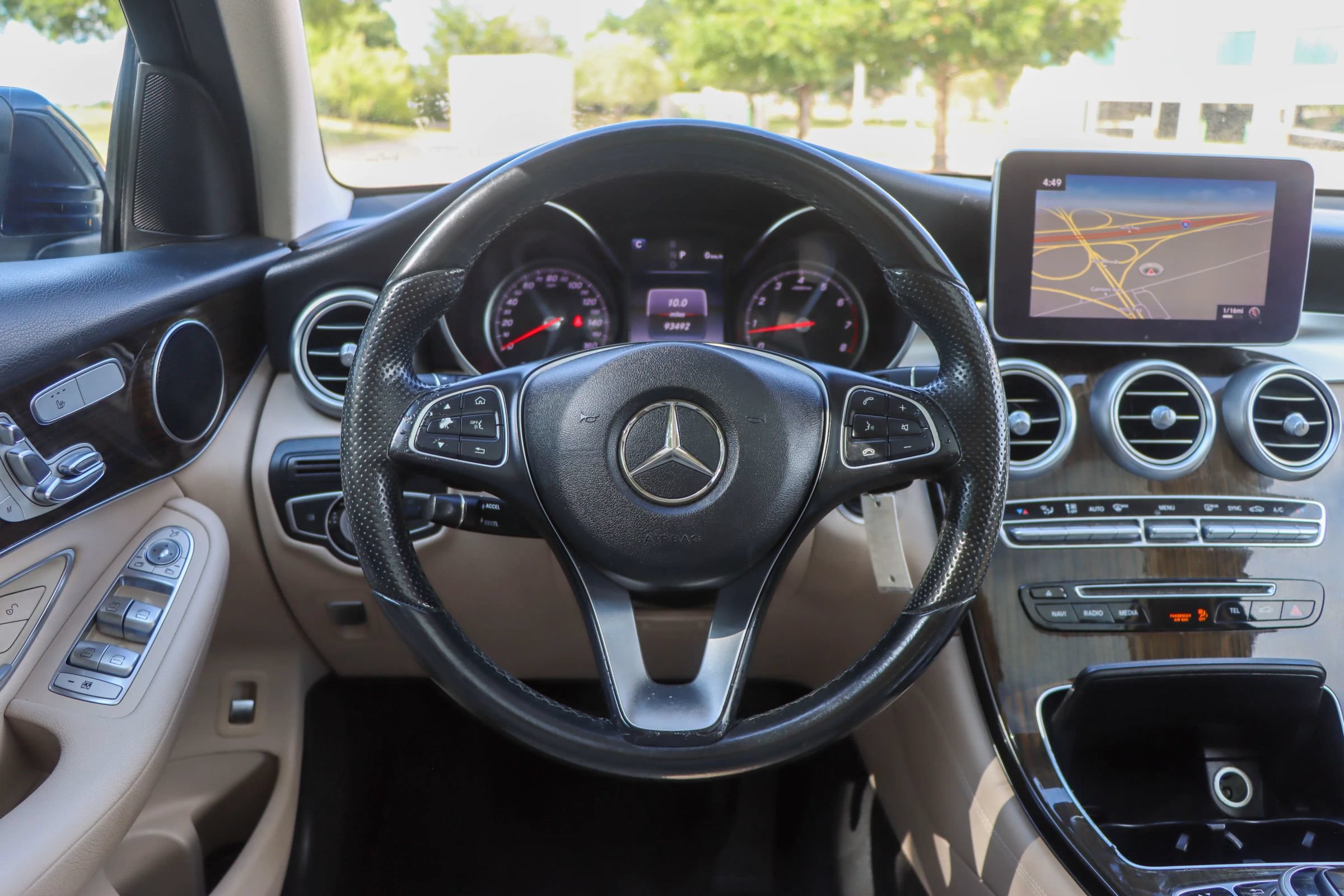Used 2016 Mercedes-Benz GLC 300 w/ Multimedia Package image 28