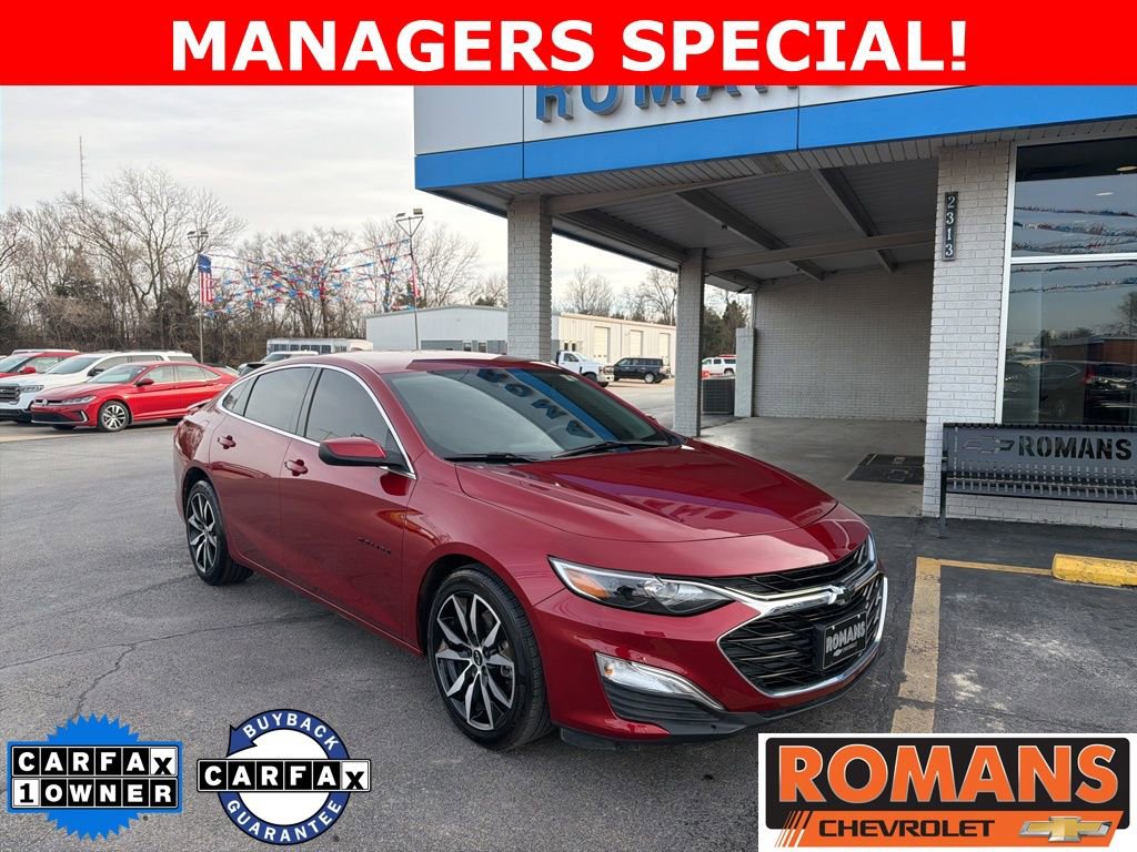 Used 2025 Chevrolet Malibu RS FWD image 1