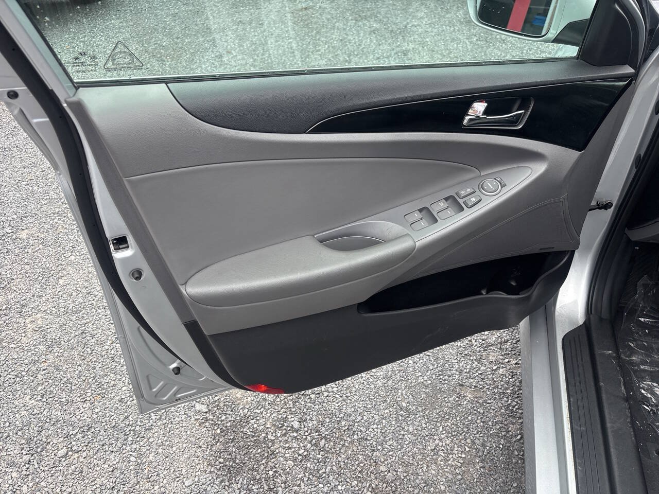Used 2014 Hyundai Sonata SE w/ Premium Package 03 FWD image 14