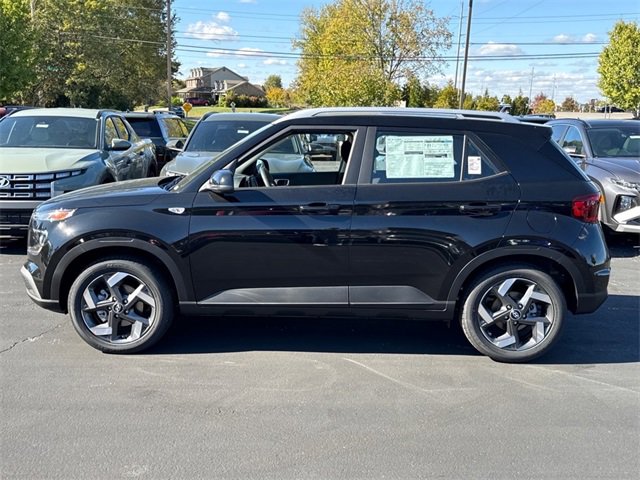 New 2026 Hyundai Venue SEL image 3