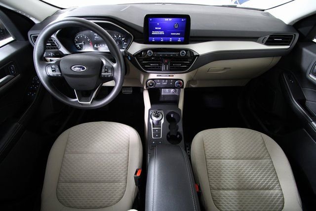 Used 2021 Ford Escape SE image 18