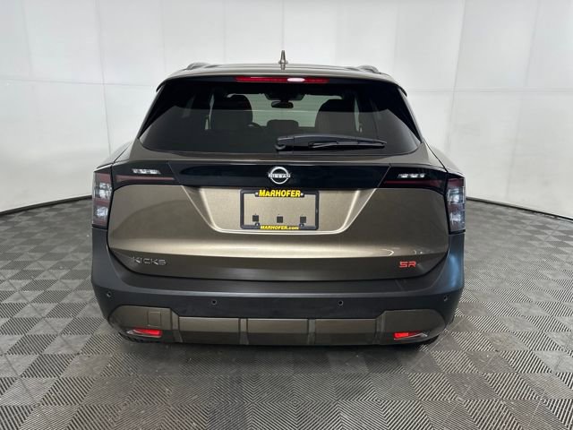 Certified 2025 Nissan Kicks SR image 4