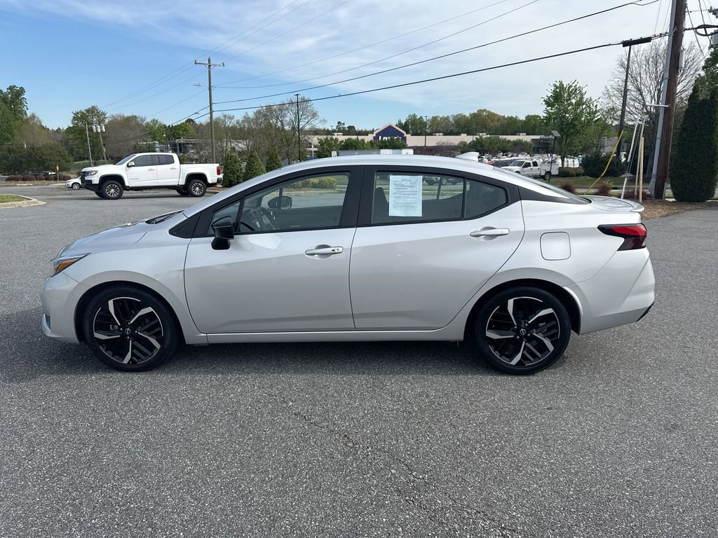 Used 2024 Nissan Versa SR image 4