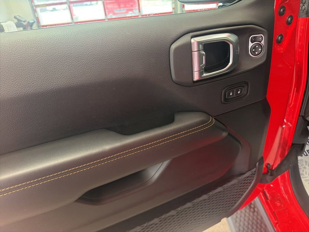 Certified 2025 Jeep Wrangler Sahara 4xe image 5