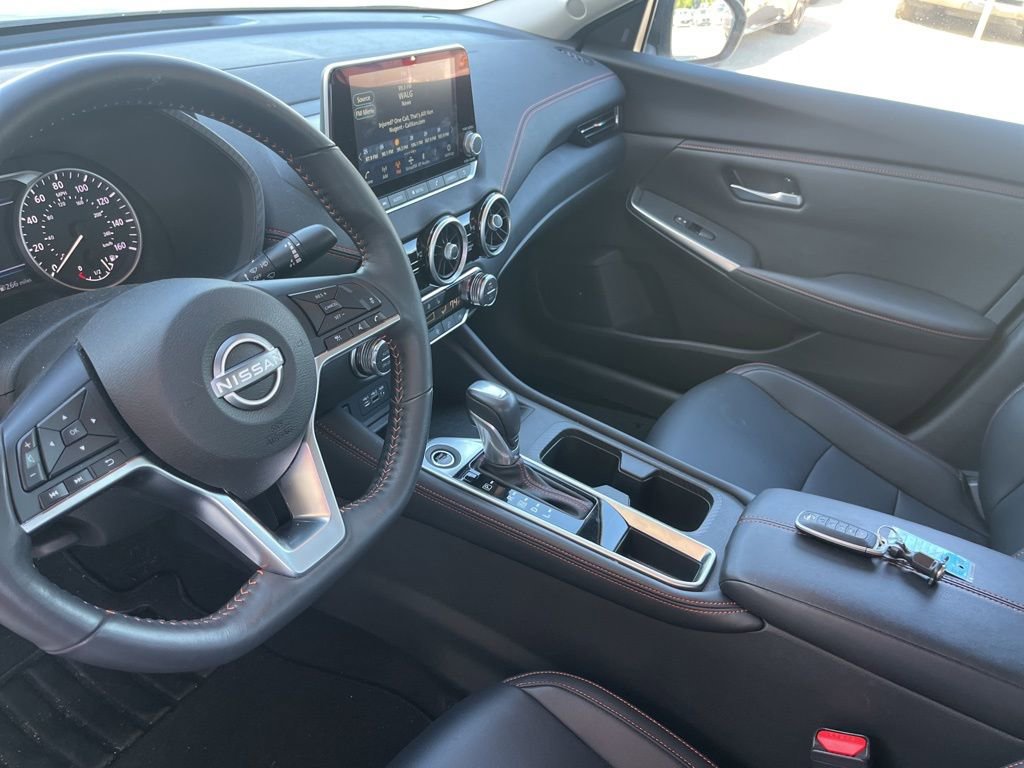 Used 2025 Nissan Sentra SR w/ SR Premium Package image 10