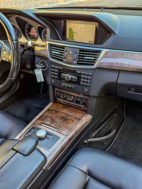 Used 2013 Mercedes-Benz E 350 Sedan image 31