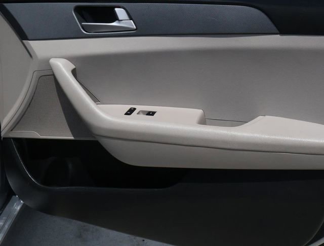 Used 2017 Hyundai Sonata SE image 15