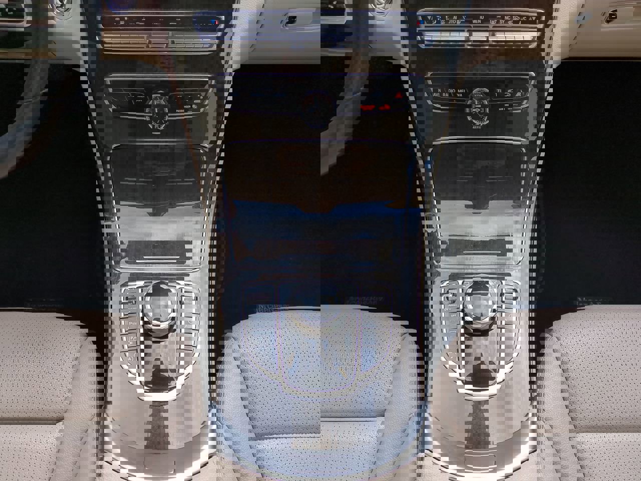 Used 2020 Mercedes-Benz C 300 Sedan image 18