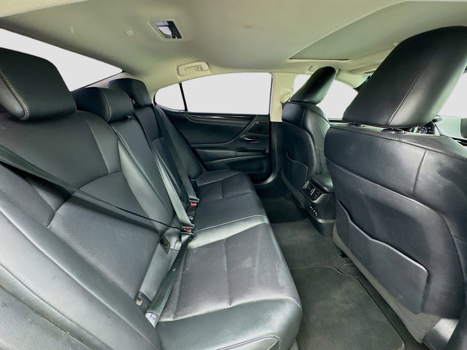 Used 2019 Lexus ES 350 w/ Premium Package FWD image 19
