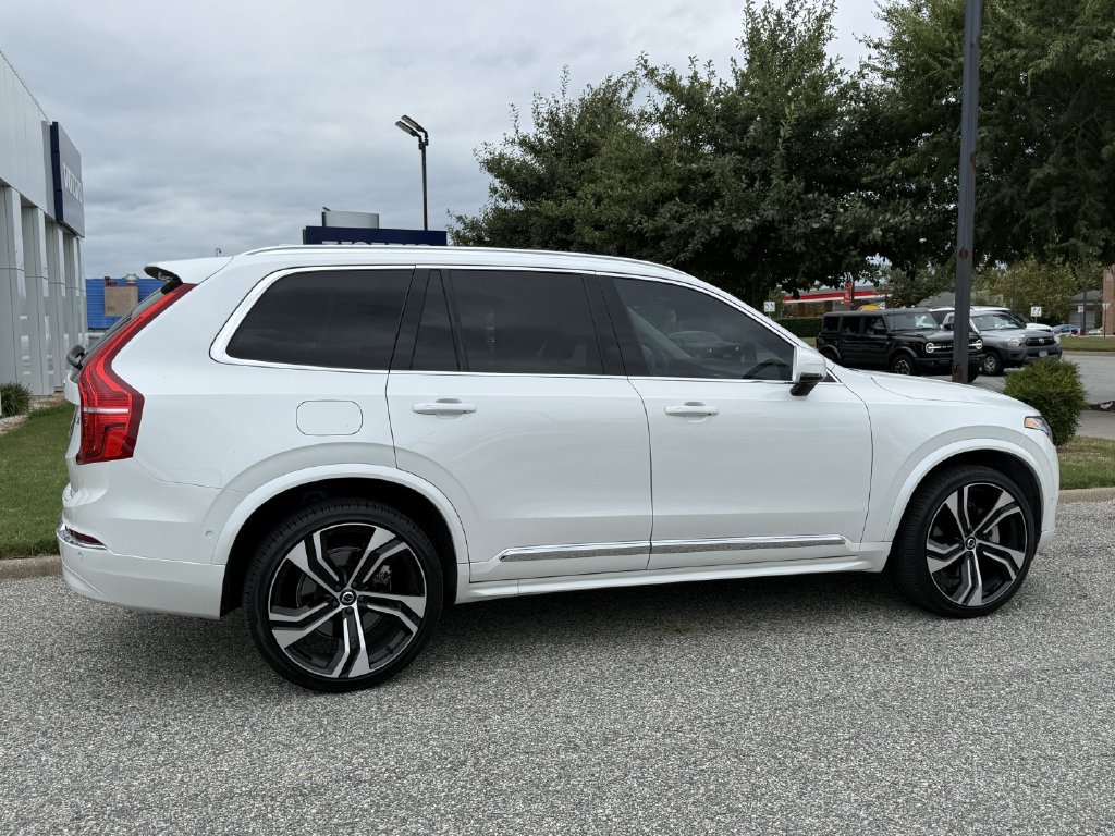 Certified 2025 Volvo XC90 B5 Ultra w/ Lounge Package AWD/4WD image 4