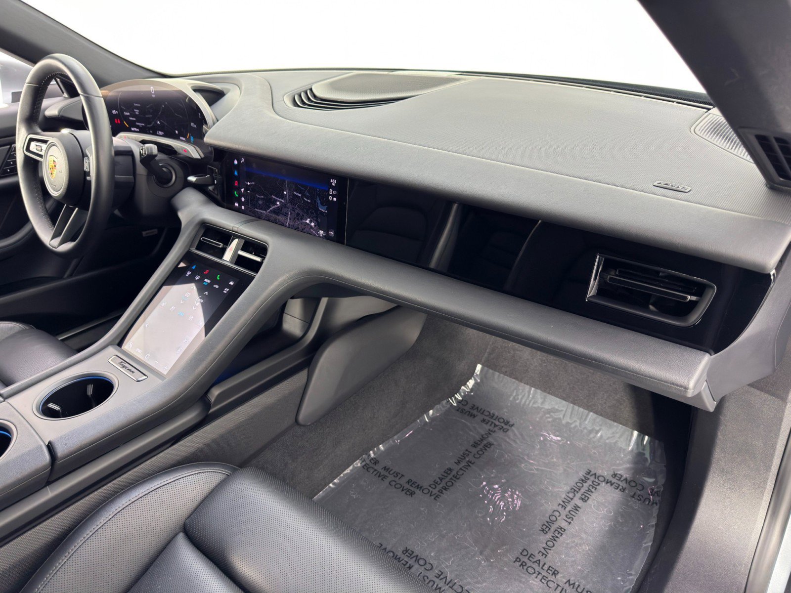 Used 2020 Porsche Taycan 4S w/ Premium Package image 14