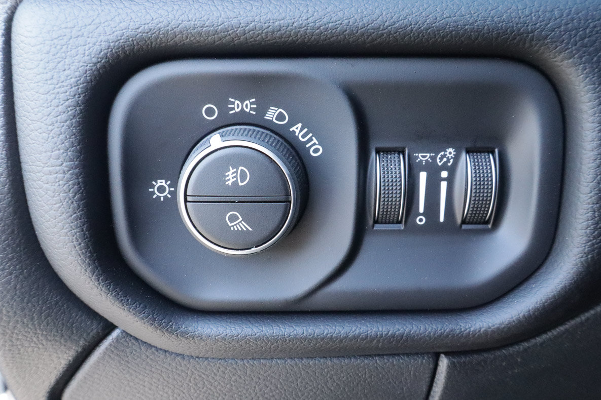 New 2027 RAM 2500 Laramie AWD/4WD image 13