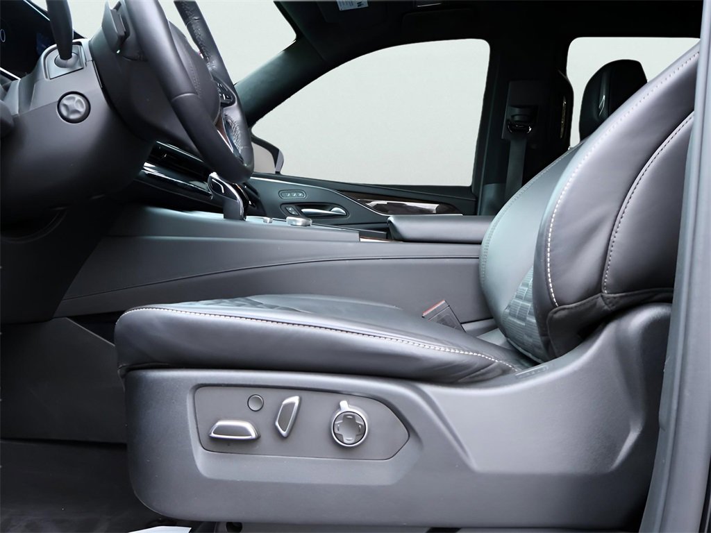 Used 2023 Cadillac Escalade Sport Platinum w/ LPO, ONYX Package image 40