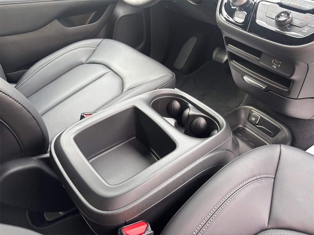 New 2026 Chrysler Pacifica Select image 19
