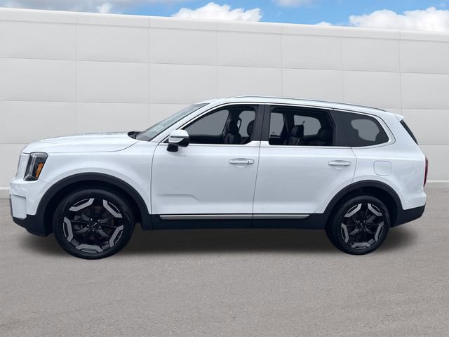 Used 2023 Kia Telluride S w/ S Sunroof Package image 2